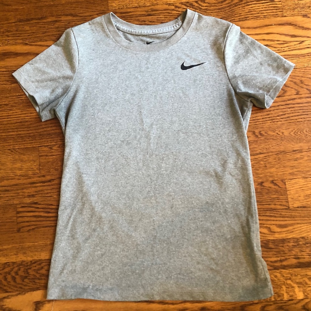 🩶gray nike tshirt🩶